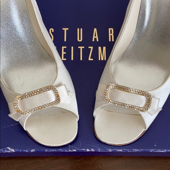 Stuart Weitzman white satin heels - Picture 5 of 6